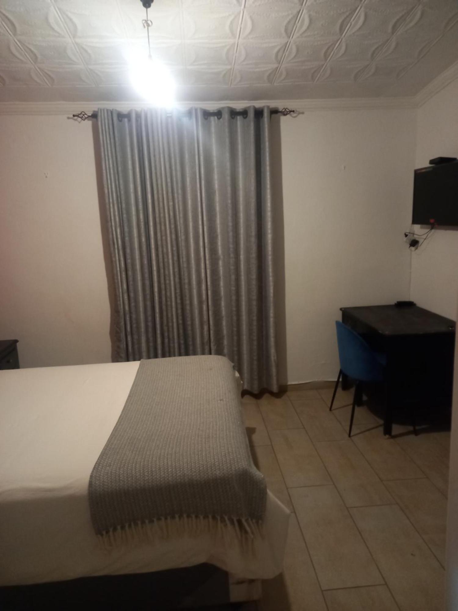 Choice Backpackers Lodge Bulawayo Esterno foto